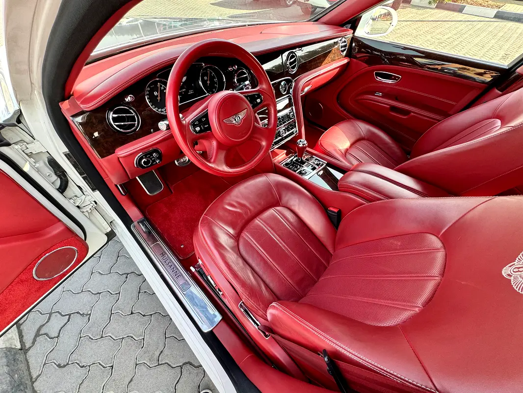 BENTLEY Mulsanne Special Edition 2013 - photo 10 - Import Émirats | International Cars