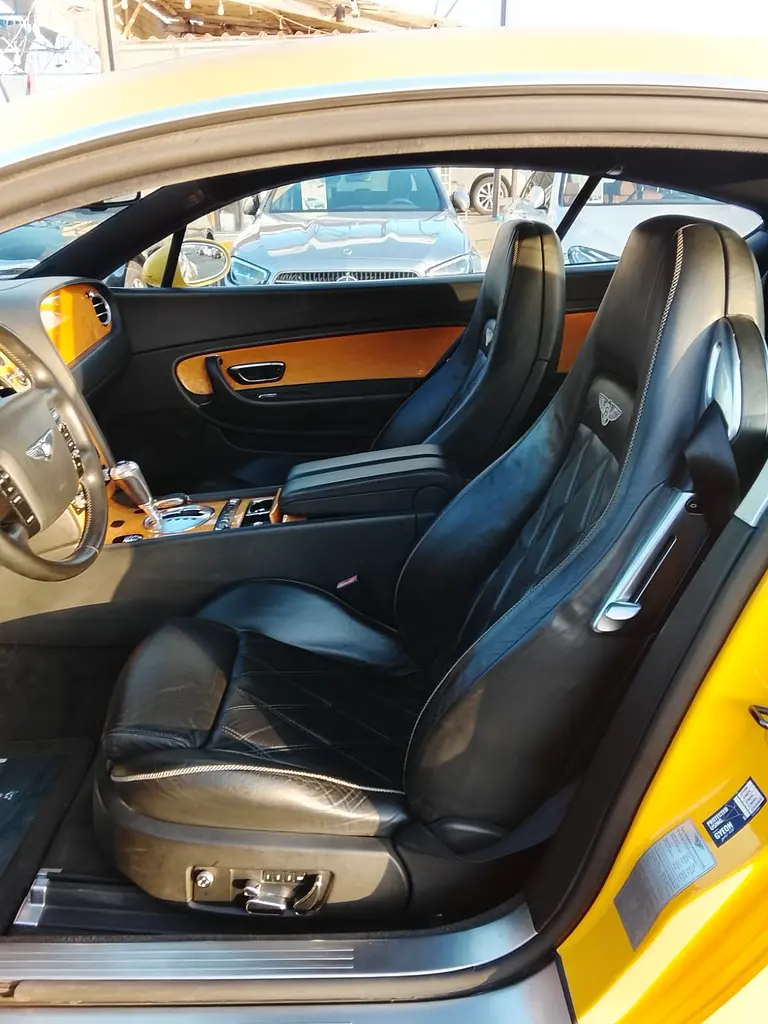 BENTLEY Continental GT W12 2007 - photo 8 - Import Émirats | International Cars