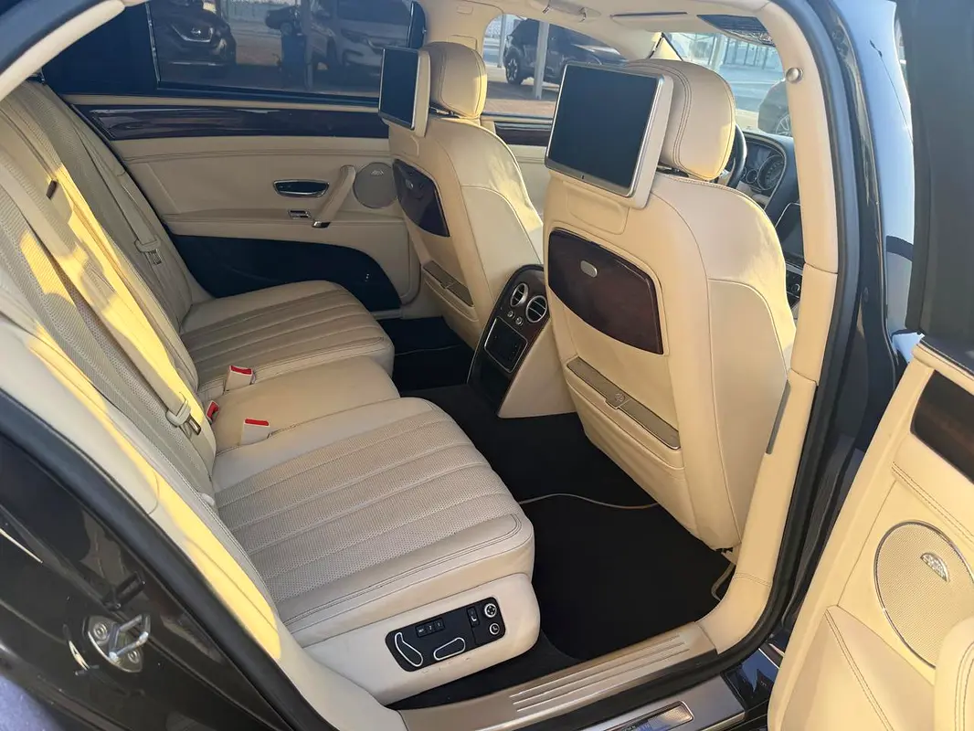 BENTLEY Flying Spur W12 2014 - photo 10 - Import Émirats | International Cars