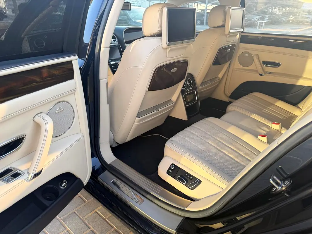 BENTLEY Flying Spur W12 2014 - photo 8 - Import Émirats | International Cars