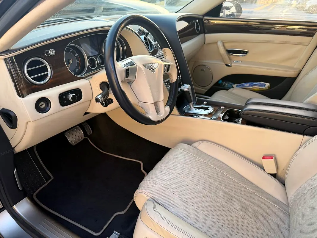 BENTLEY Flying Spur W12 2014 - photo 9 - Import Émirats | International Cars