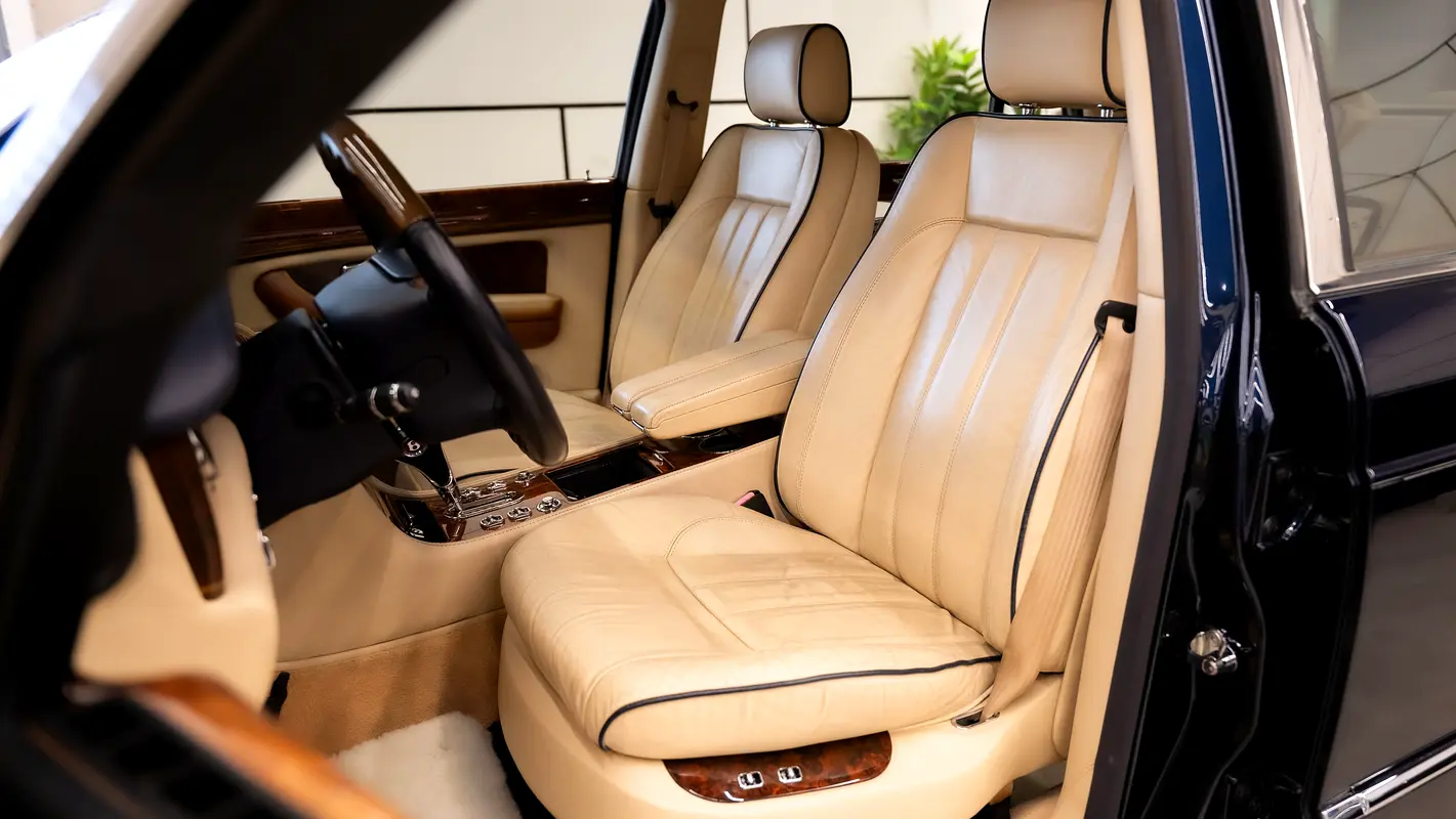 BENTLEY Arnage RL 2006 - photo 10 - Import Émirats | International Cars