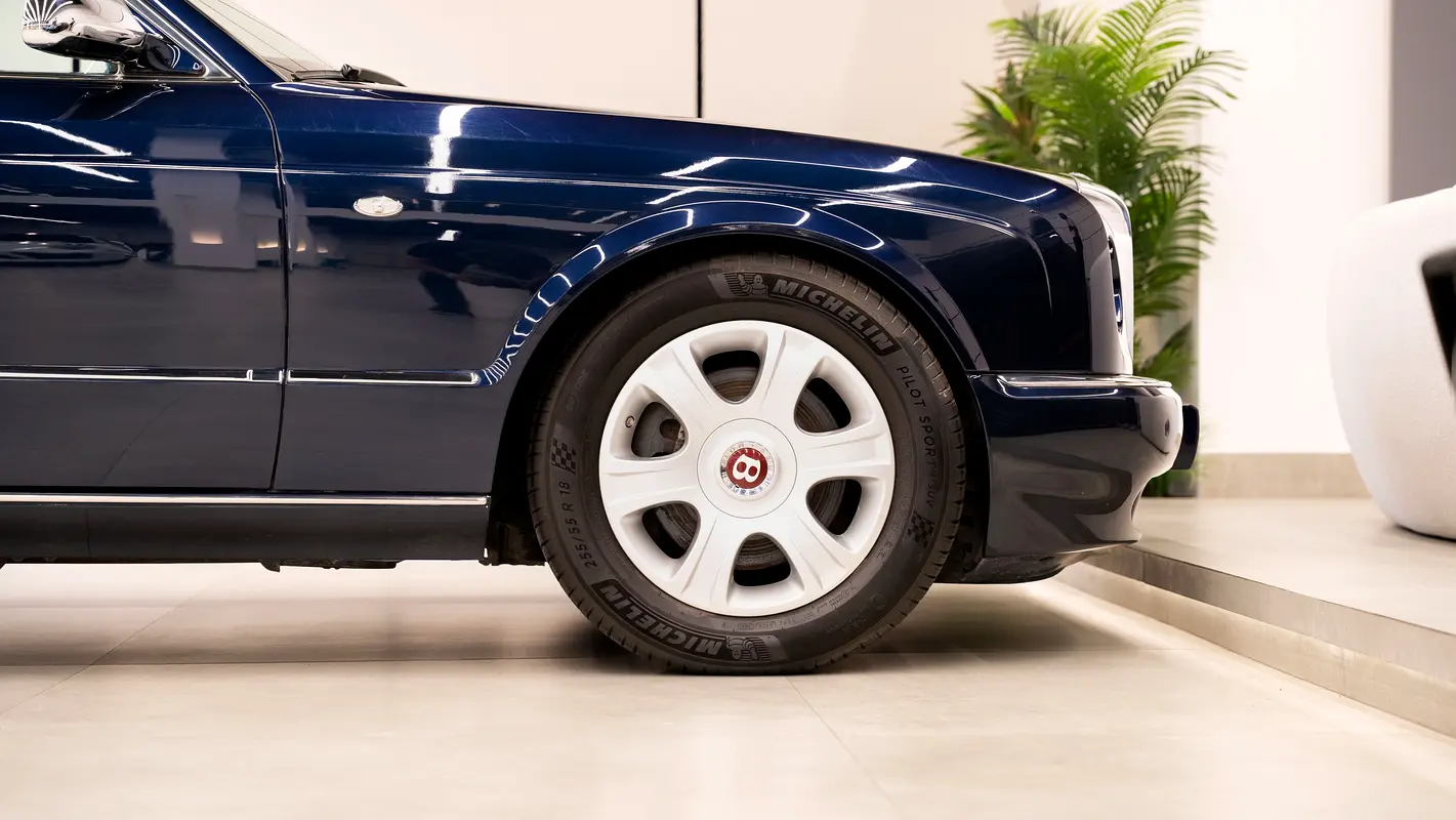 BENTLEY Arnage RL 2006 - photo 9 - Import Émirats | International Cars