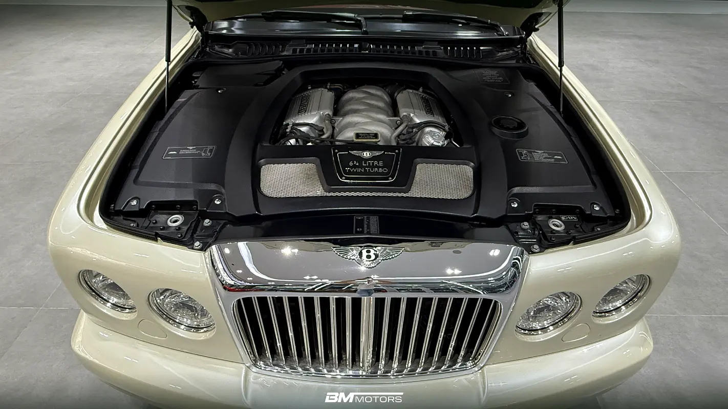 BENTLEY Azure Millionaire Edition 2007 - photo 12 - Import Émirats | International Cars