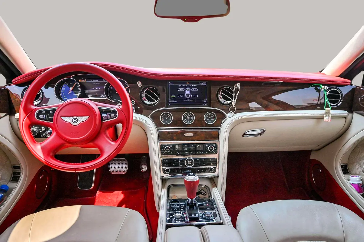 BENTLEY Mulsanne Standard 2013 - photo 9 - Import Émirats | International Cars