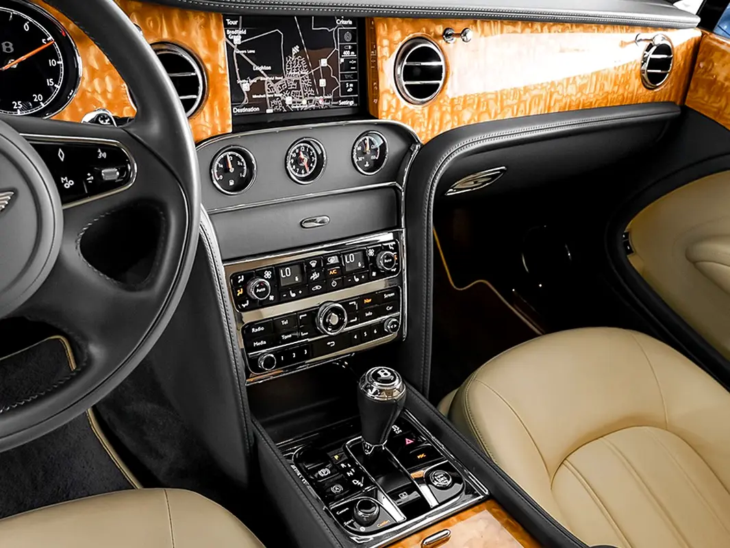 BENTLEY Mulsanne Standard 2015 - photo 10 - Import Émirats | International Cars