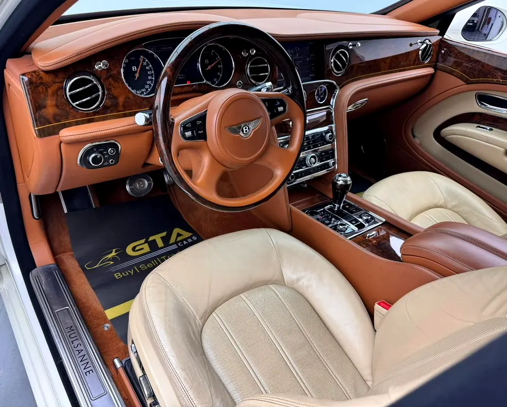 BENTLEY Mulsanne Standard 2011 - photo 11 - Import Émirats | International Cars