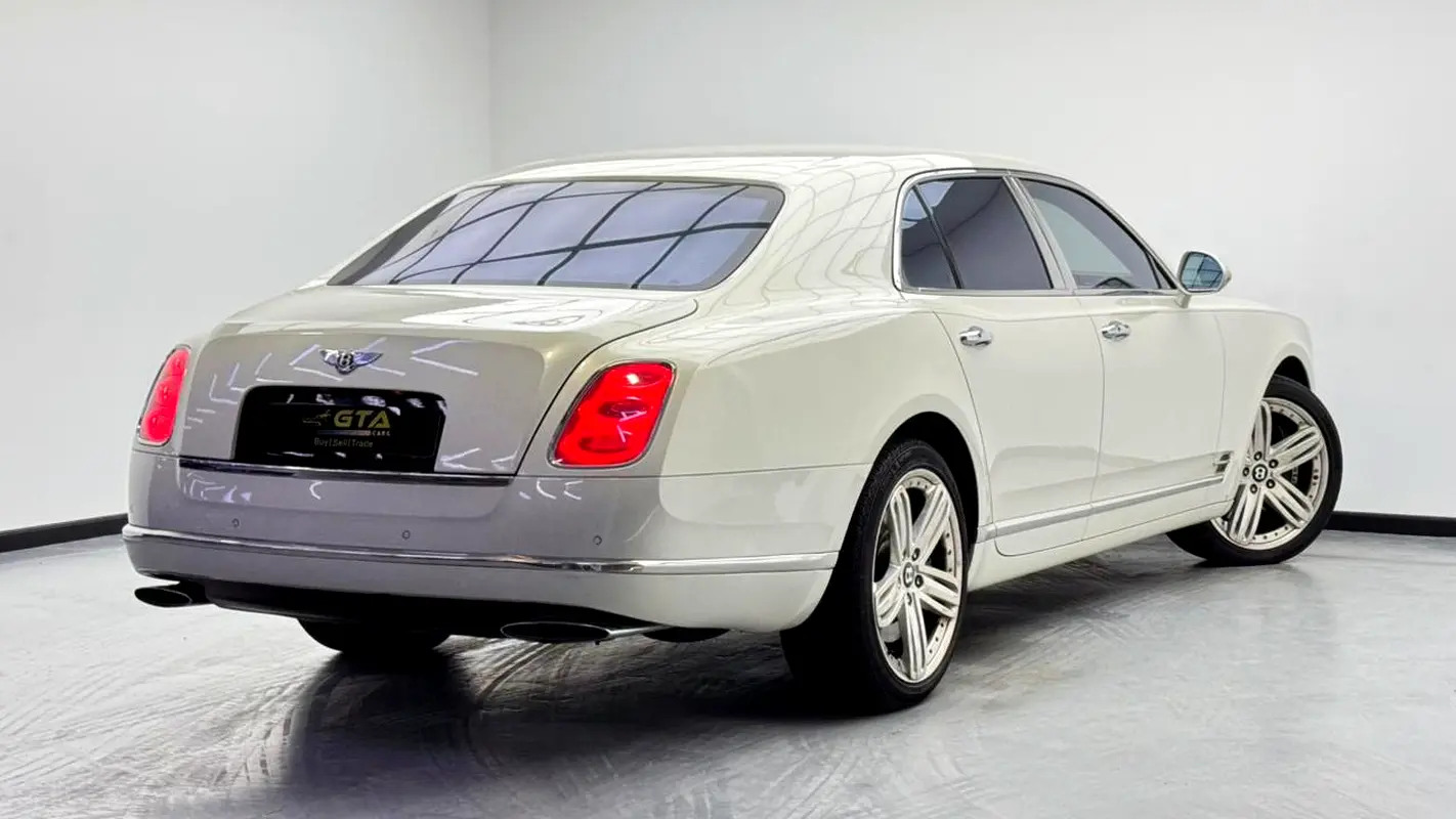 BENTLEY Mulsanne Standard 2011 - photo 6 - Import Émirats | International Cars