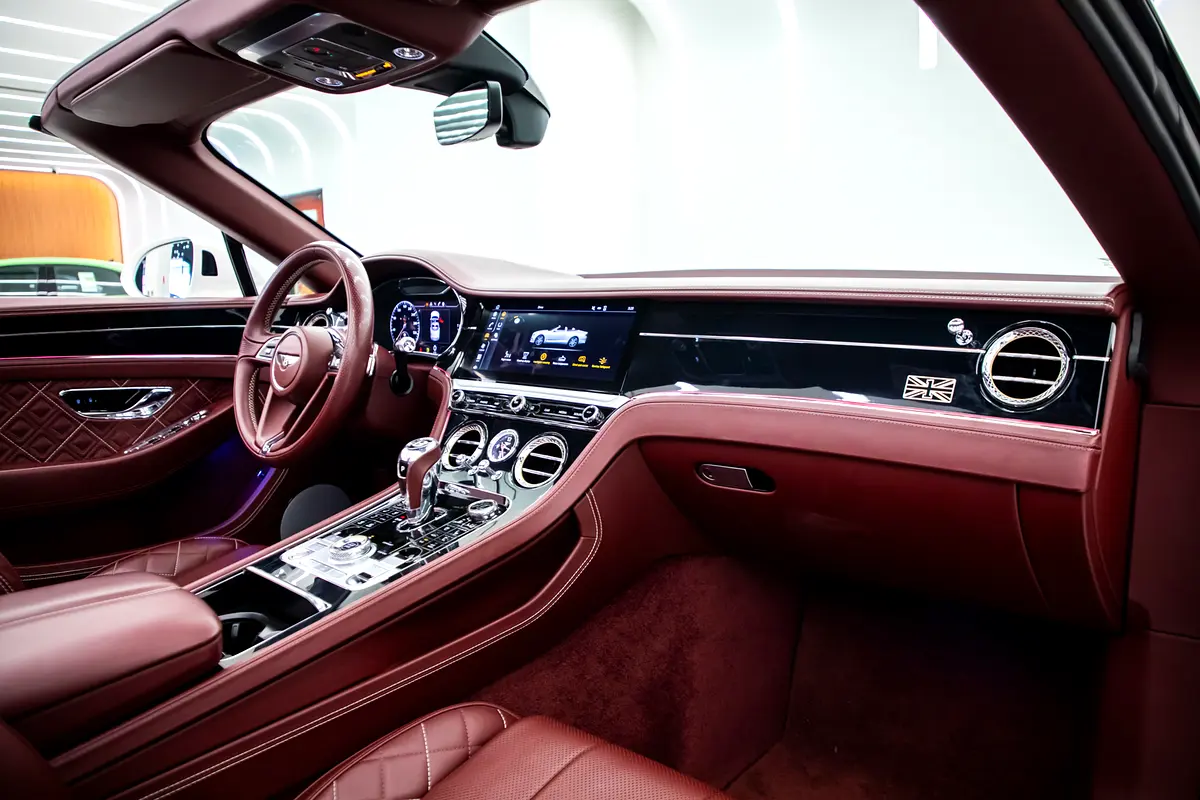 BENTLEY Continental GTC Mulliner 2020 - photo 10 - Import Émirats | International Cars