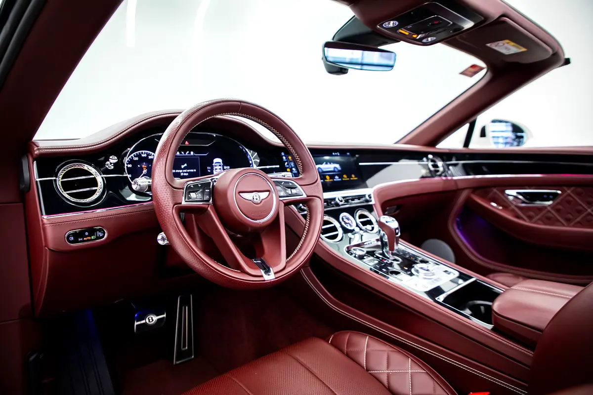 BENTLEY Continental GTC Mulliner 2020 - photo 9 - Import Émirats | International Cars