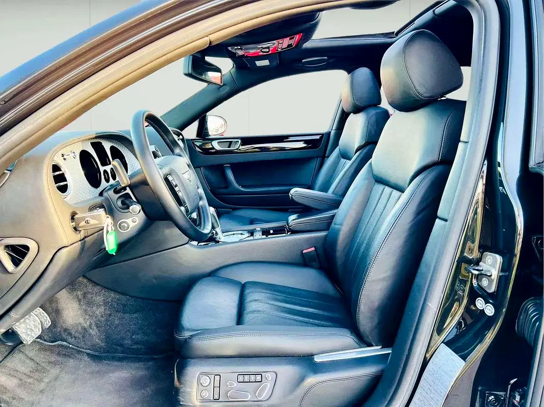 BENTLEY Continental Flying Spur 2006 - photo 8 - Import Émirats | International Cars