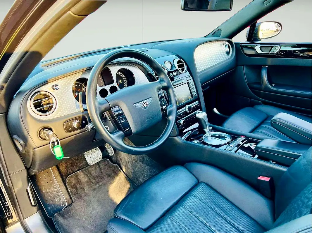 BENTLEY Continental Flying Spur 2006 - photo 9 - Import Émirats | International Cars
