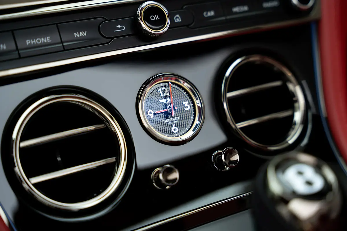 BENTLEY Continental First Edition 2025 - photo 10 - Import Émirats | International Cars