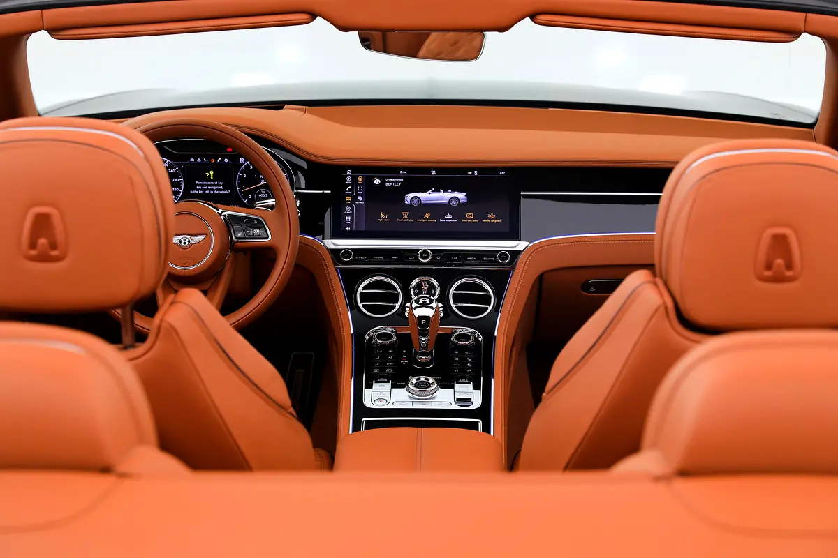 BENTLEY Continental GTC 2023 - photo 12 - Import Émirats | International Cars