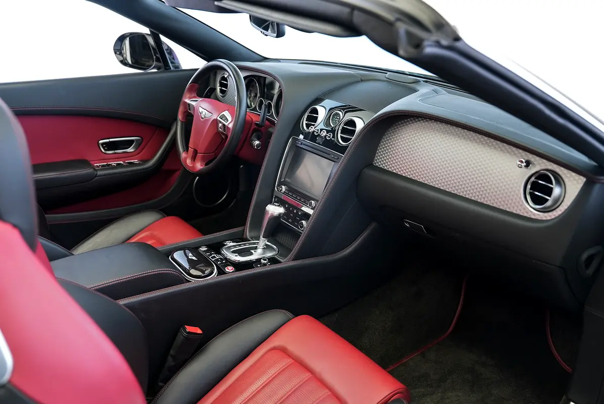 BENTLEY Continental GTC S 2015 - photo 11 - Import Émirats | International Cars