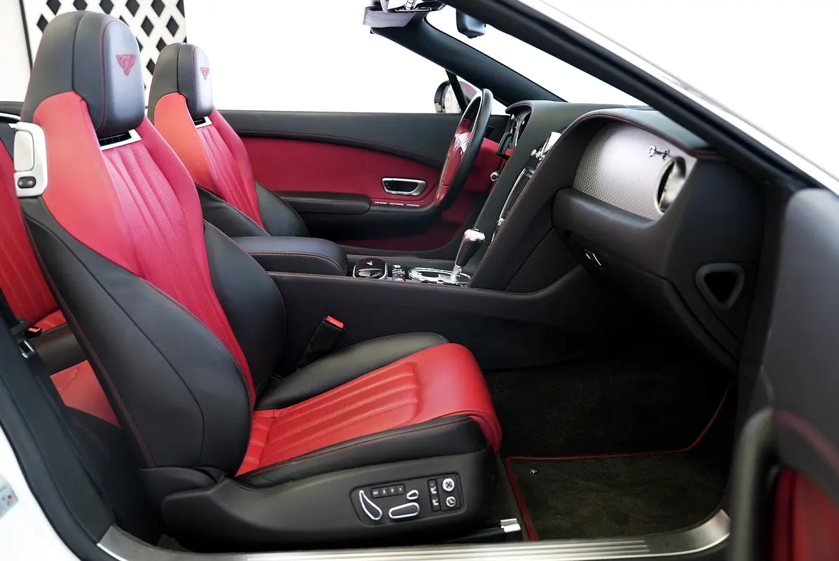 BENTLEY Continental GTC S 2015 - photo 12 - Import Émirats | International Cars