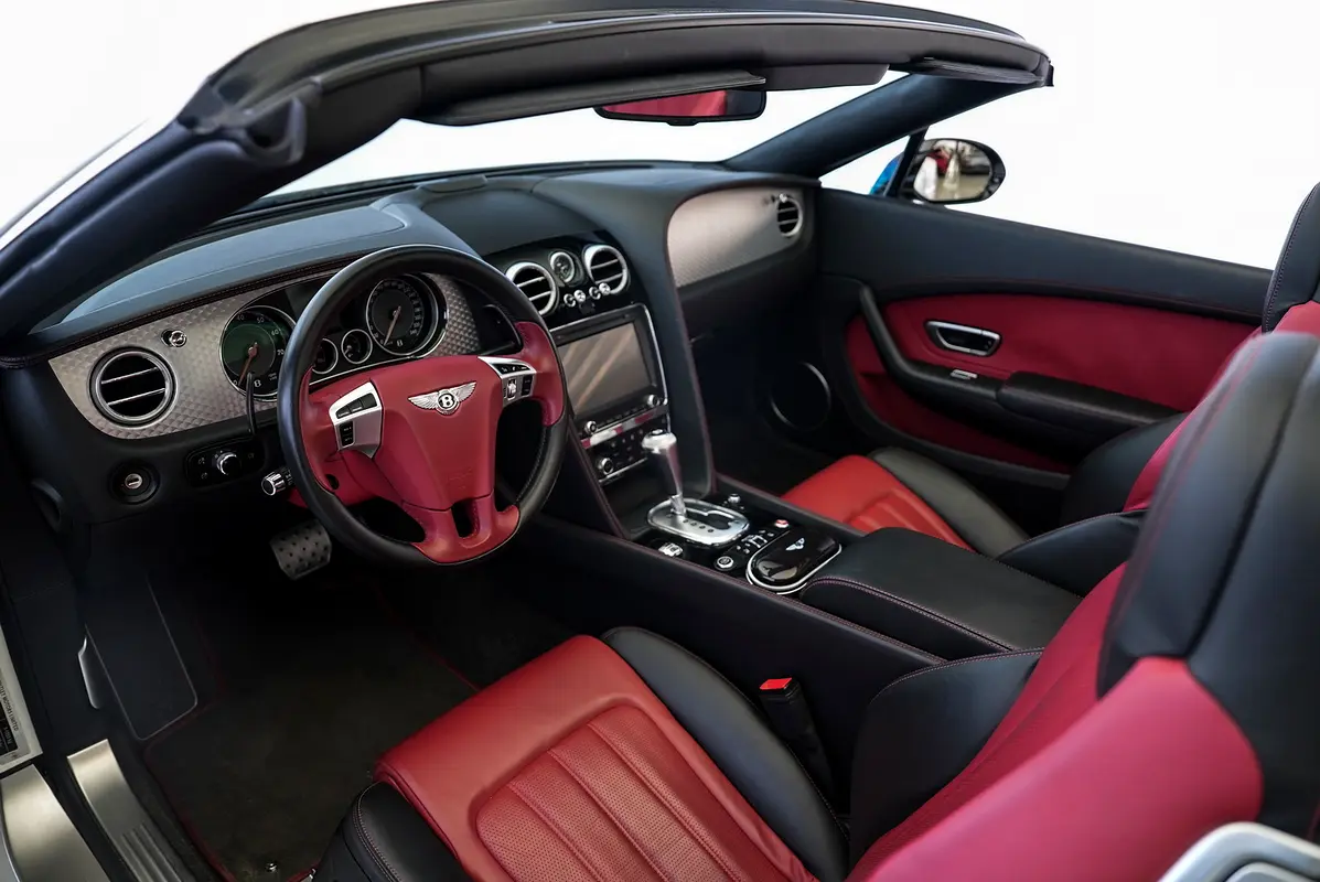 BENTLEY Continental GTC S 2015 - photo 8 - Import Émirats | International Cars