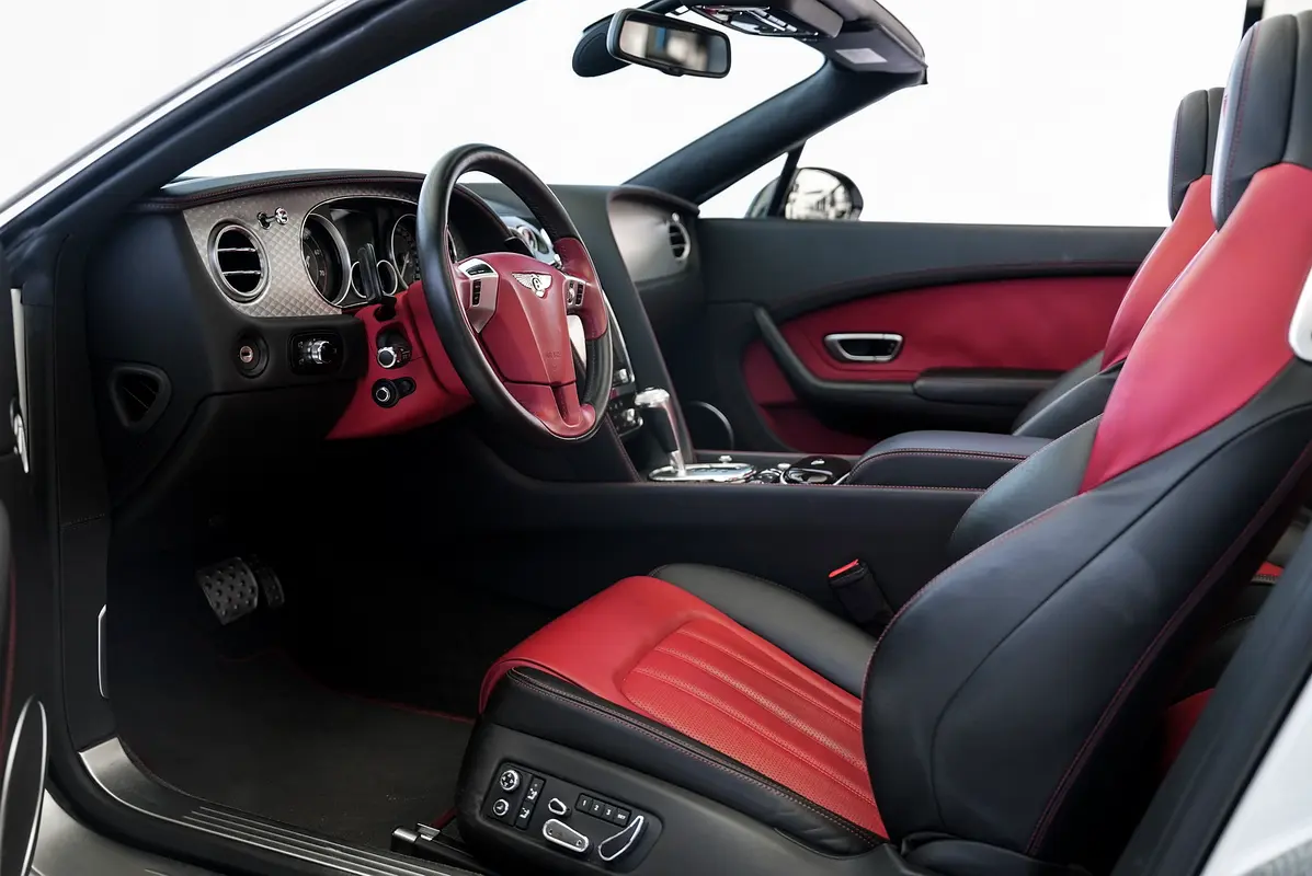 BENTLEY Continental GTC S 2015 - photo 9 - Import Émirats | International Cars