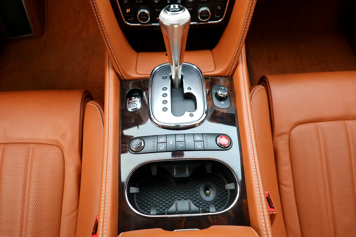 BENTLEY Continental GT V8 S 2015 - photo 11 - Import Émirats | International Cars