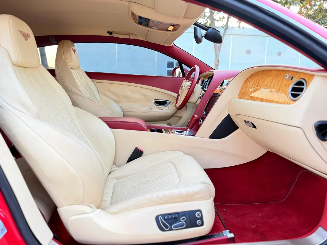 BENTLEY Continental GT 2013 - photo 12 - Import Émirats | International Cars