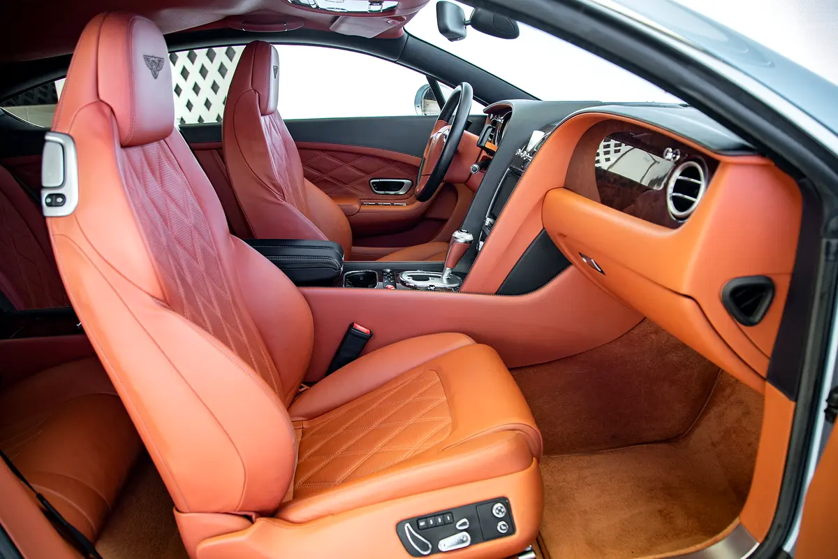 BENTLEY Continental GT Speed 2014 - photo 11 - Import Émirats | International Cars