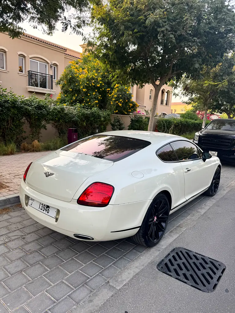 BENTLEY Continental GT W12 2005 - photo 3 - Import Émirats | International Cars