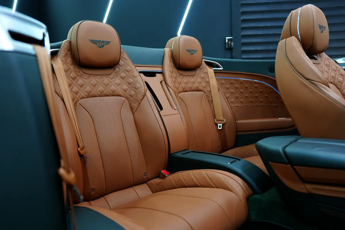 BENTLEY Continental GTC 2022 - photo 12 - Import Émirats | International Cars