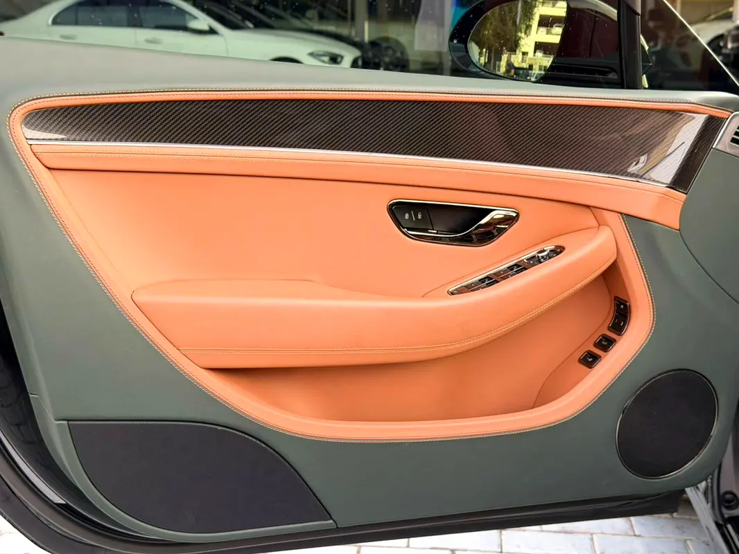 BENTLEY Continental GTC 2026 - photo 11 - Import Émirats | International Cars