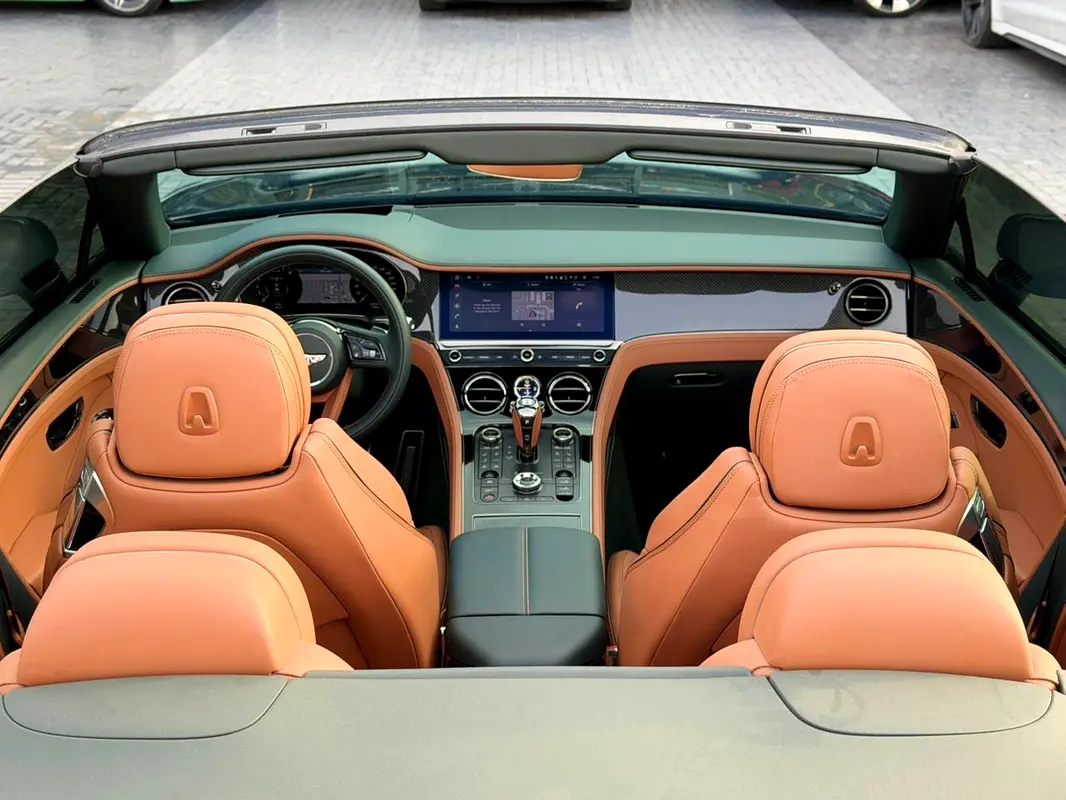 BENTLEY Continental GTC 2026 - photo 7 - Import Émirats | International Cars