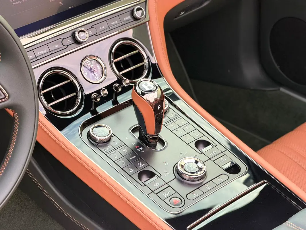 BENTLEY Continental GTC 2026 - photo 9 - Import Émirats | International Cars