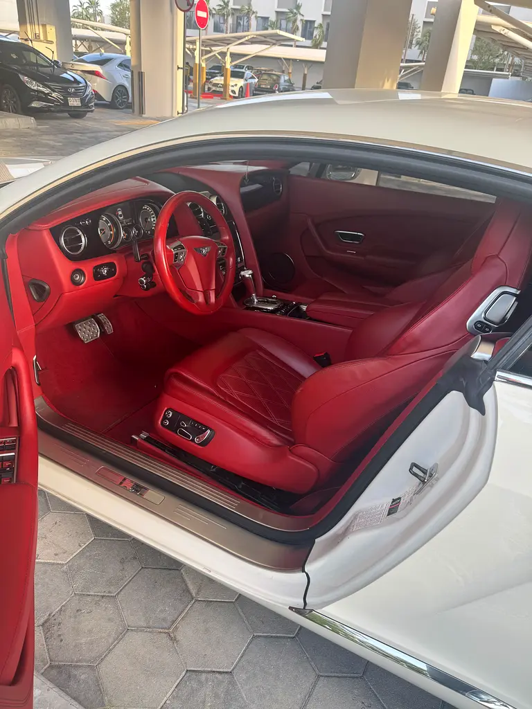 BENTLEY Continental GT 2012 - photo 3 - Import Émirats | International Cars