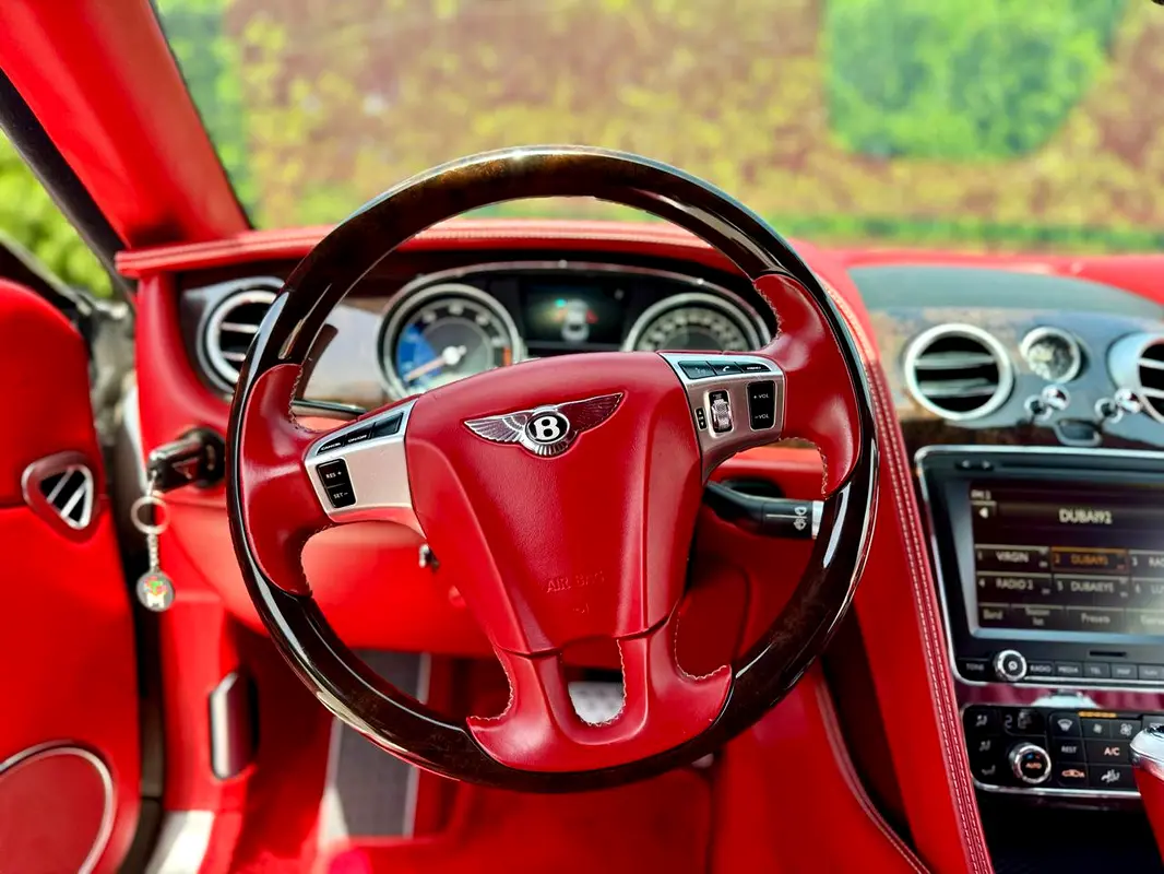 BENTLEY Continental GT 2015 - photo 10 - Import Émirats | International Cars