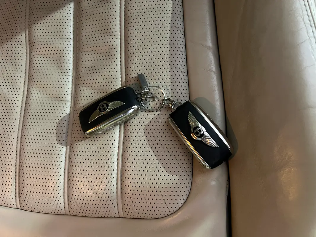 BENTLEY Continental GT 2012 - photo 10 - Import Émirats | International Cars