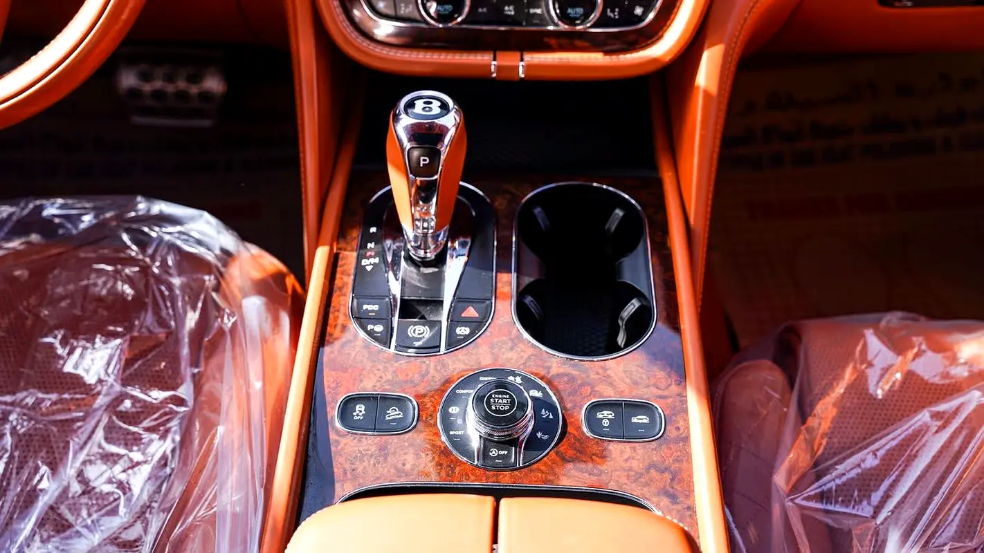 BENTLEY Bentayga First Edition 2017 - photo 10 - Import Émirats | International Cars