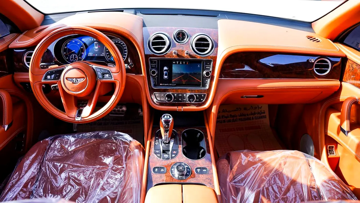BENTLEY Bentayga First Edition 2017 - photo 11 - Import Émirats | International Cars