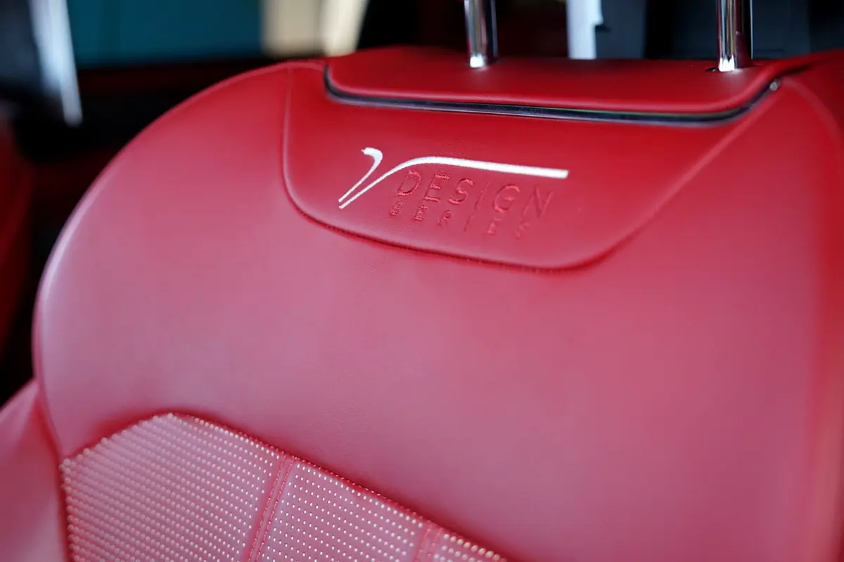 BENTLEY Bentayga Design Series 2020 - photo 10 - Import Émirats | International Cars