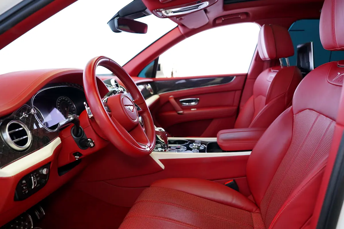 BENTLEY Bentayga Design Series 2020 - photo 8 - Import Émirats | International Cars