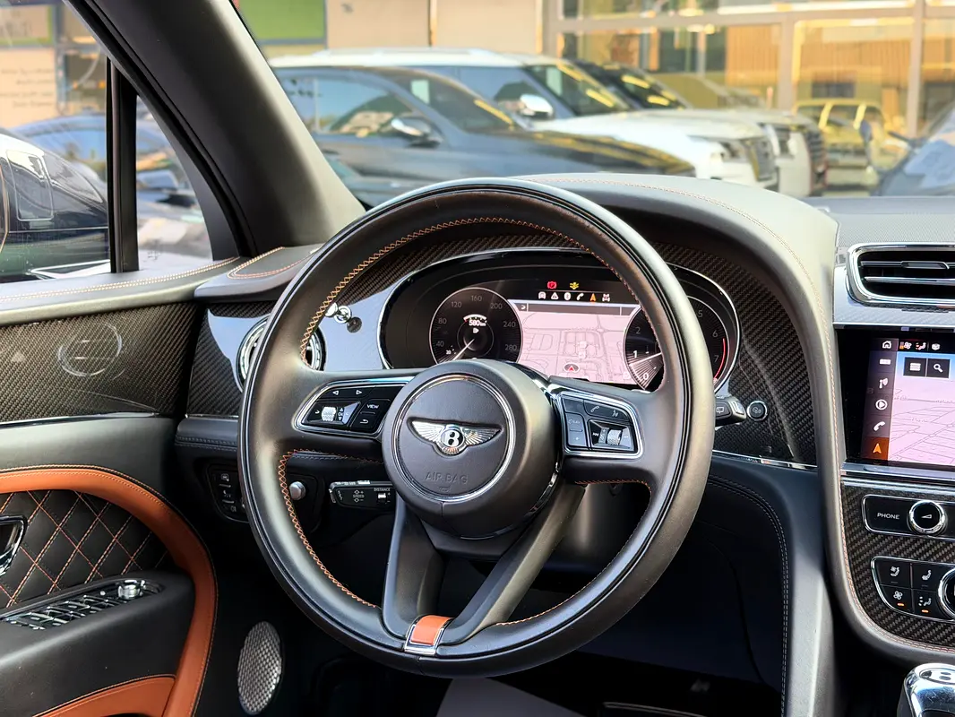 BENTLEY Bentayga W12 Speed 2021 - photo 10 - Import Émirats | International Cars