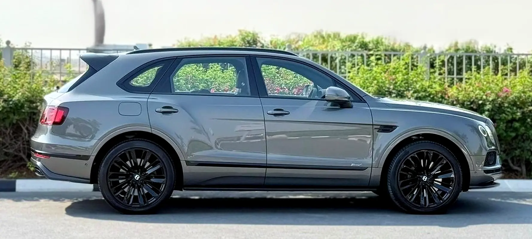 BENTLEY Bentayga W12 Speed 2020 - photo 4 - Import Émirats | International Cars