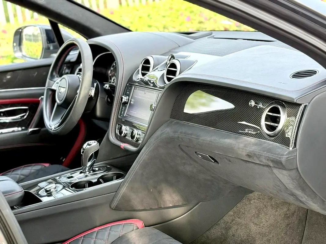 BENTLEY Bentayga W12 Speed 2020 - photo 9 - Import Émirats | International Cars