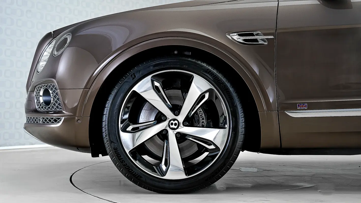 BENTLEY Bentayga First Edition 2017 - photo 11 - Import Émirats | International Cars