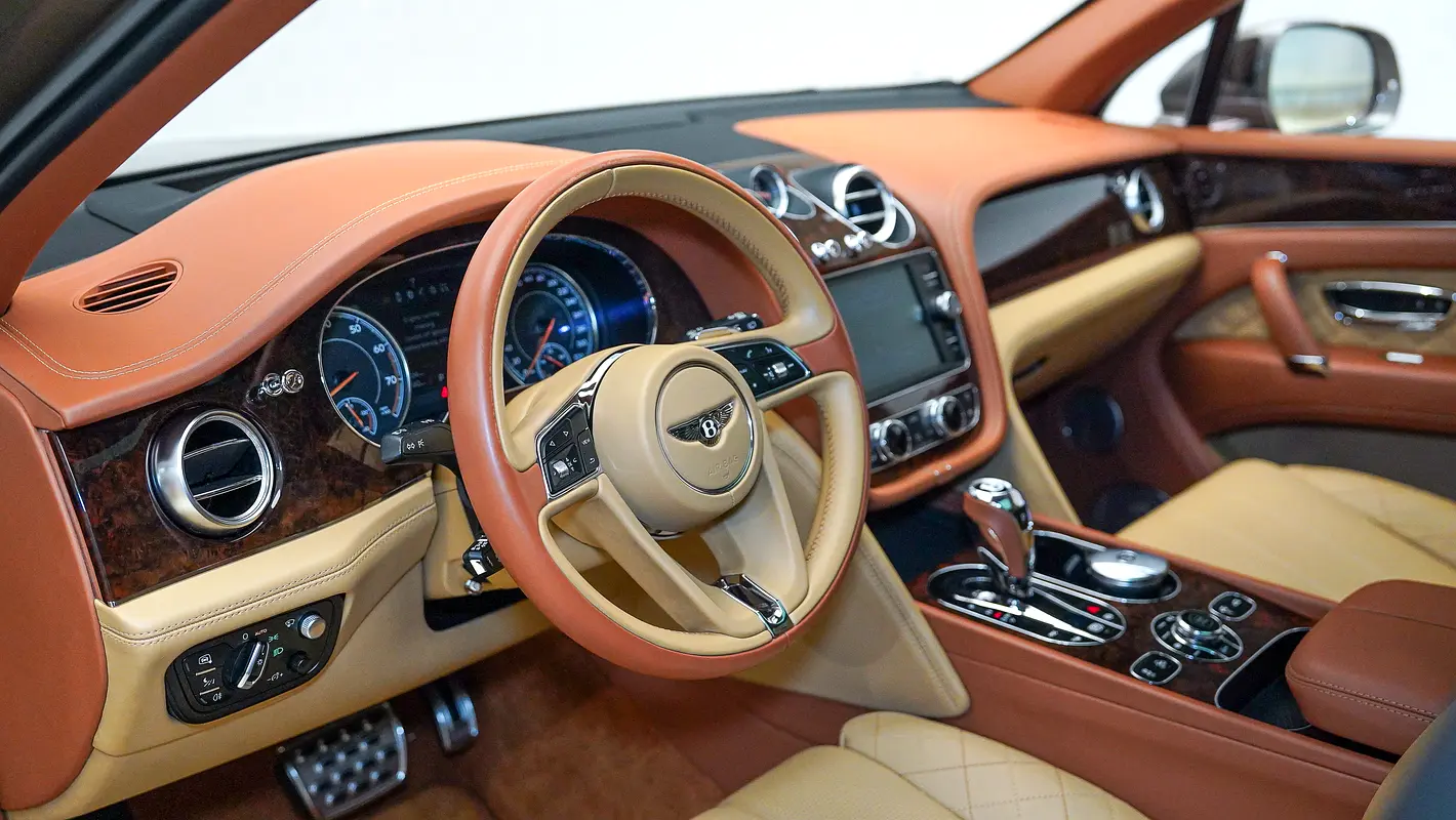 BENTLEY Bentayga First Edition 2017 - photo 4 - Import Émirats | International Cars