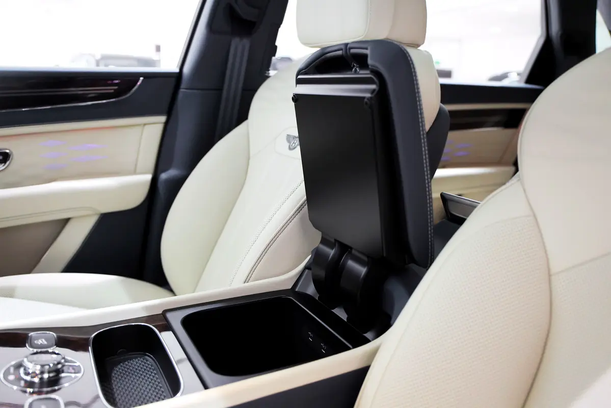 BENTLEY Bentayga EWB Azure 2025 - photo 10 - Import Émirats | International Cars