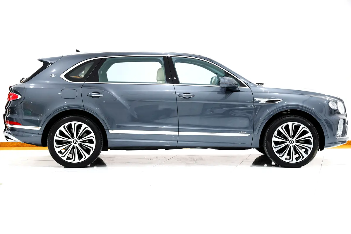 BENTLEY Bentayga EWB Azure 2025 - photo 3 - Import Émirats | International Cars