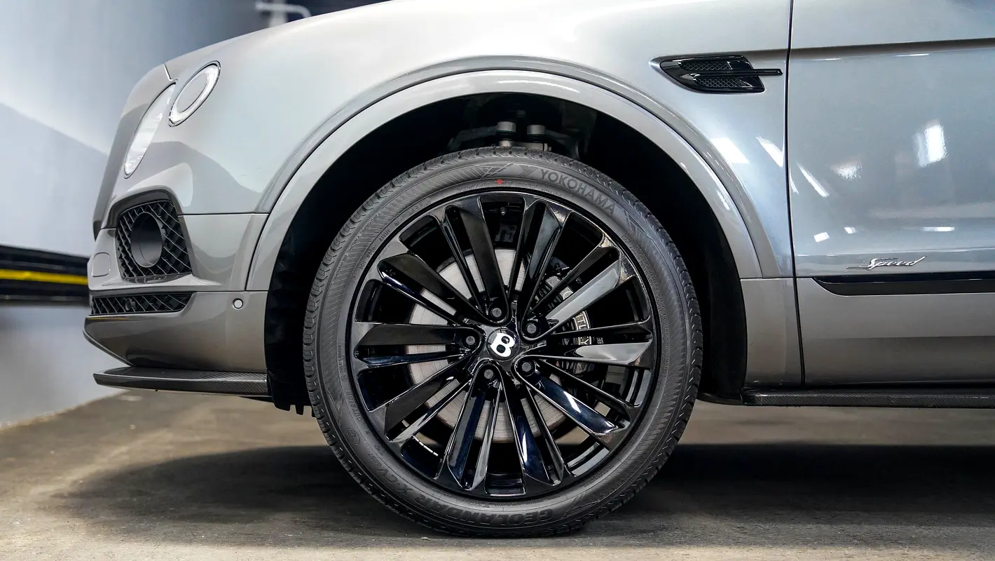 BENTLEY Bentayga W12 Speed 2020 - photo 11 - Import Émirats | International Cars