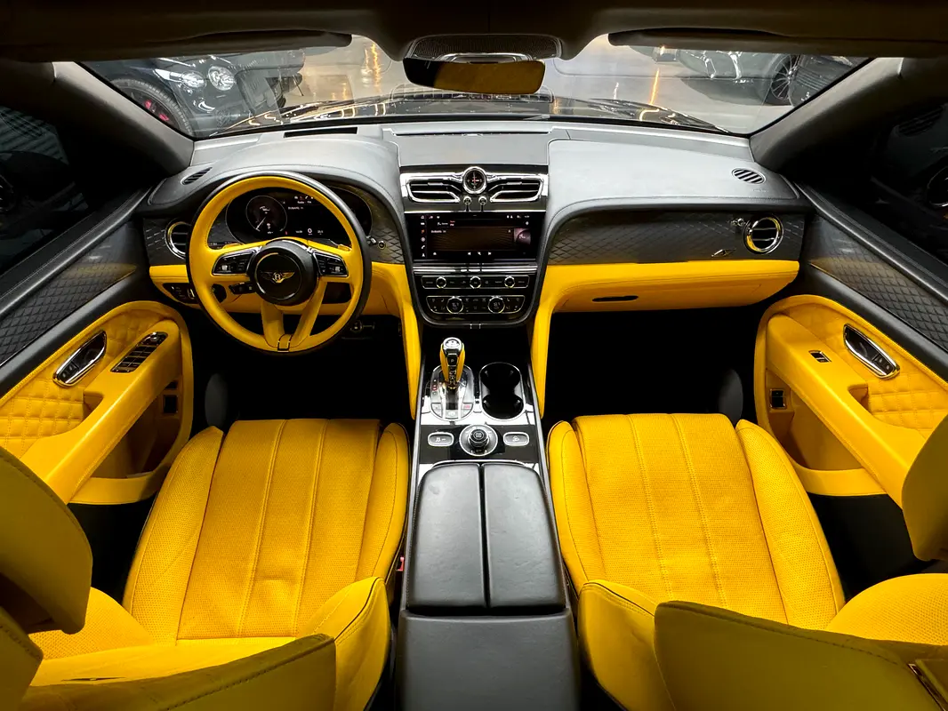 BENTLEY Bentayga S 2022 - photo 11 - Import Émirats | International Cars