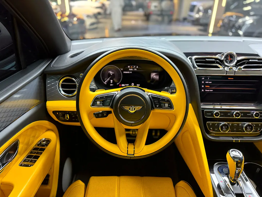 BENTLEY Bentayga S 2022 - photo 8 - Import Émirats | International Cars