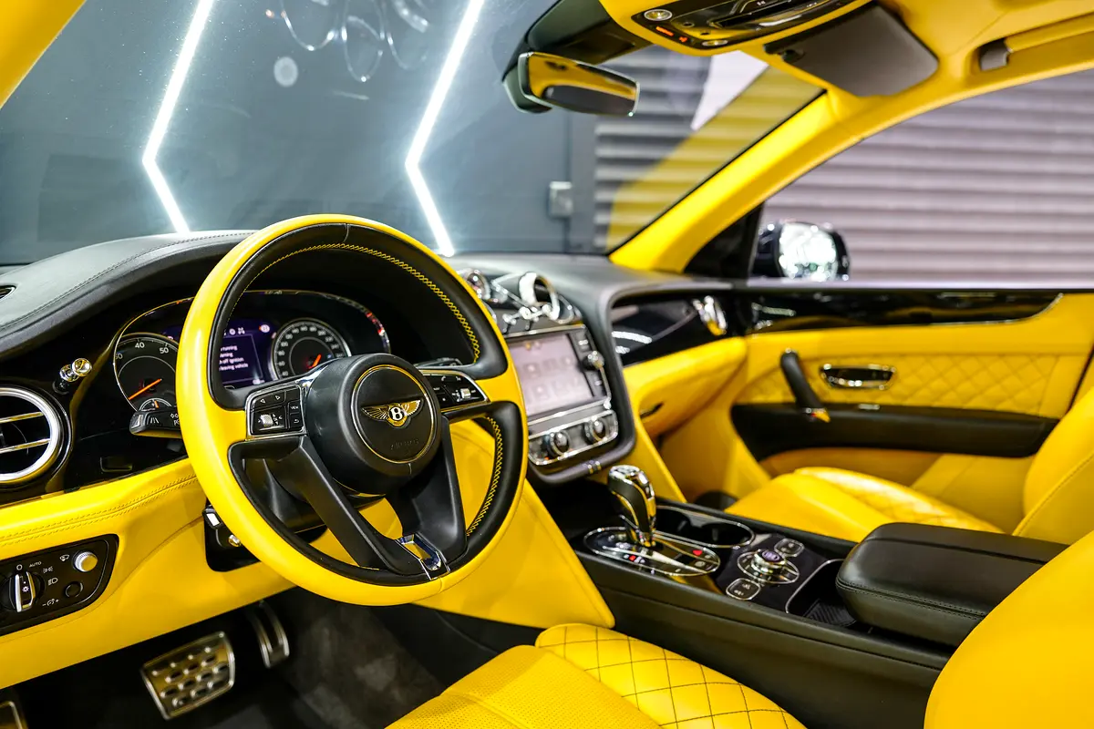 BENTLEY Bentayga W12 Mulliner 2019 - photo 4 - Import Émirats | International Cars