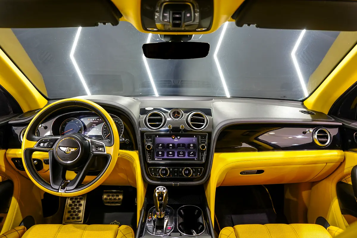 BENTLEY Bentayga W12 Mulliner 2019 - photo 6 - Import Émirats | International Cars