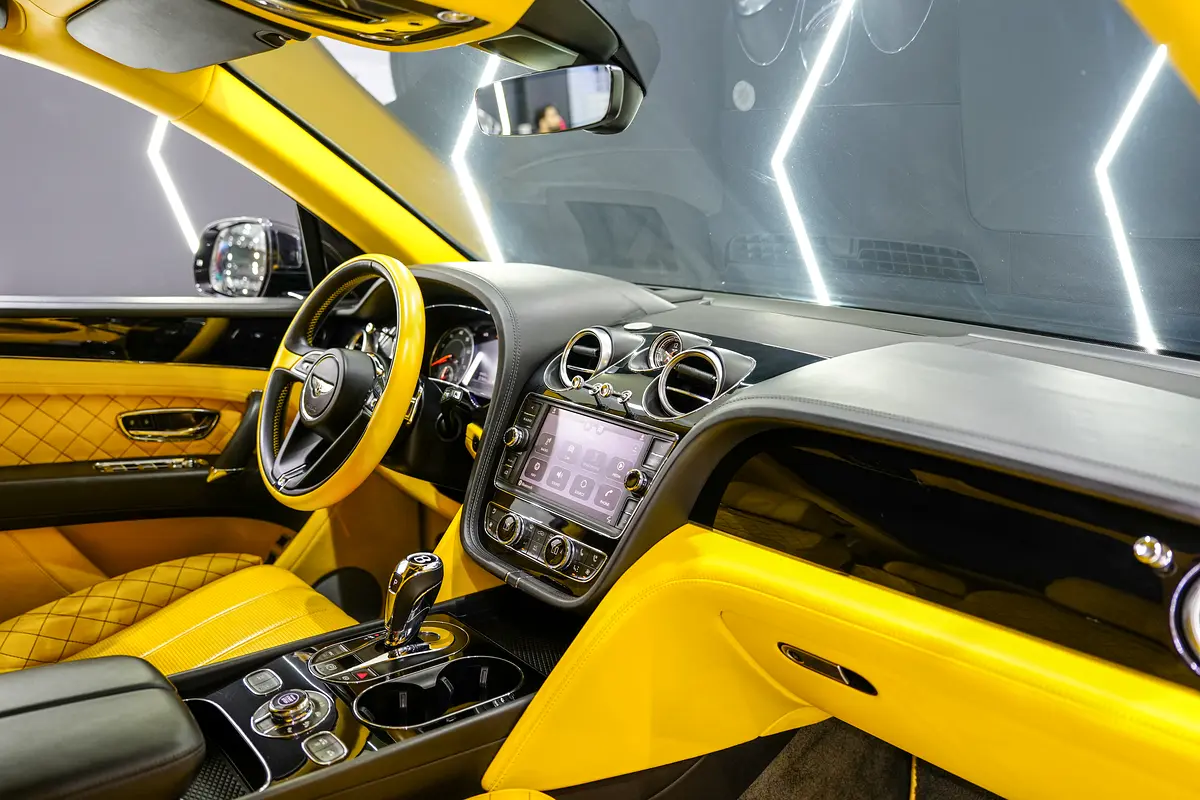 BENTLEY Bentayga W12 Mulliner 2019 - photo 7 - Import Émirats | International Cars